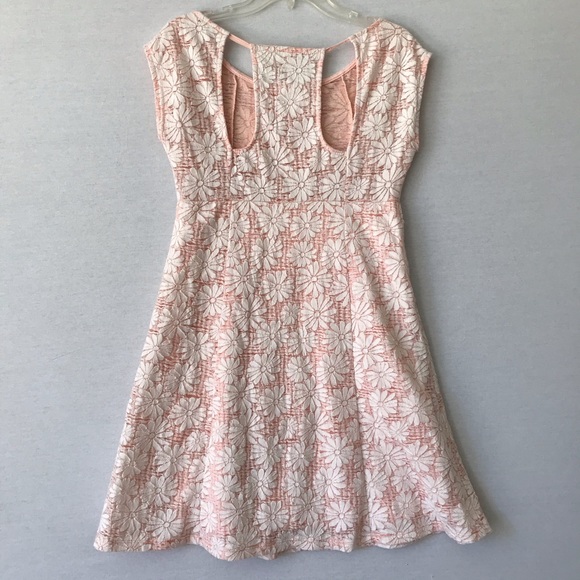 Pink Blush Maternity Daisy Pattern Dress (S) - Picture 5 of 10